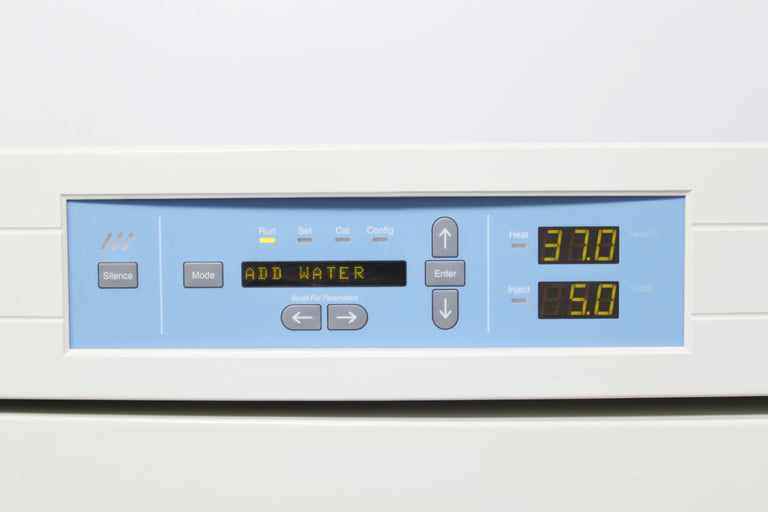 Thermo Scientific 3110 Forma Series II Water Jacket CO2 Incubator w/ 4 Shelves