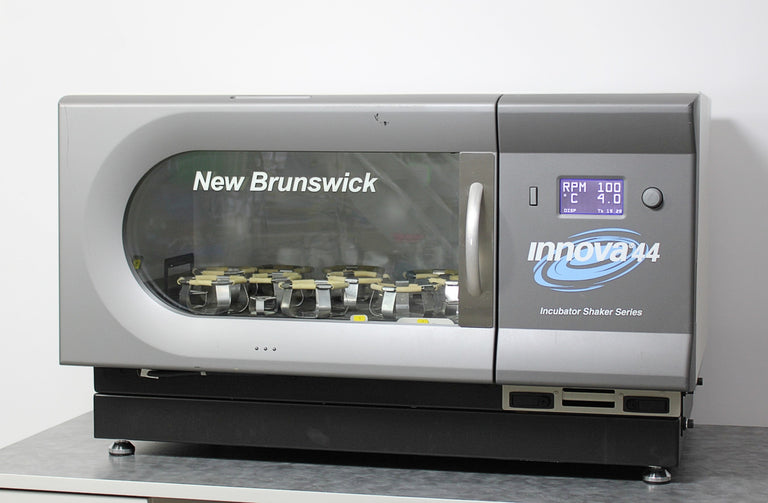 Eppendorf New Brunswick Innova 44/44R Refrigerated Incubator Shaker M1282-0004