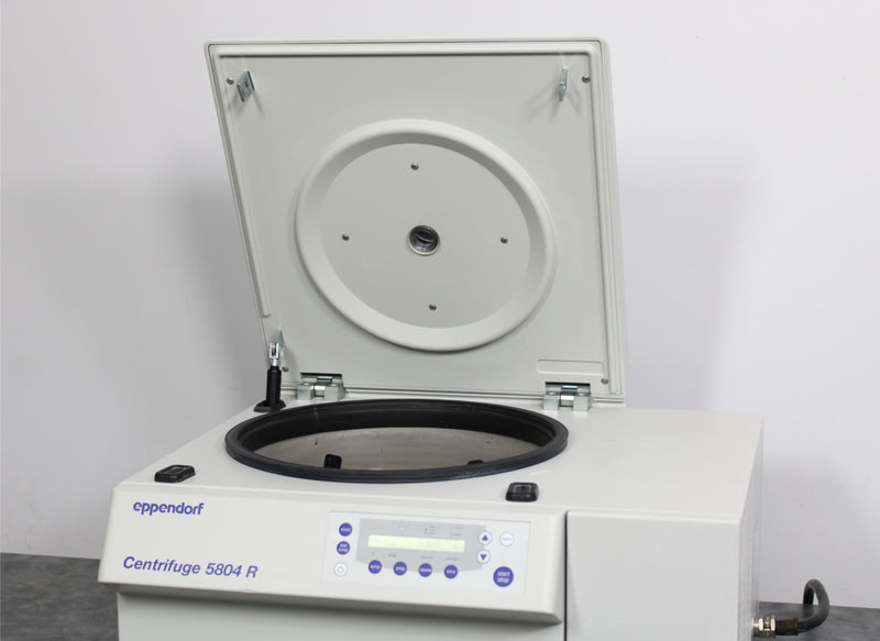 Eppendorf 5804R Refrigerated Benchtop Centrifuge w/ A-4-44 Swing Bucket Rotor