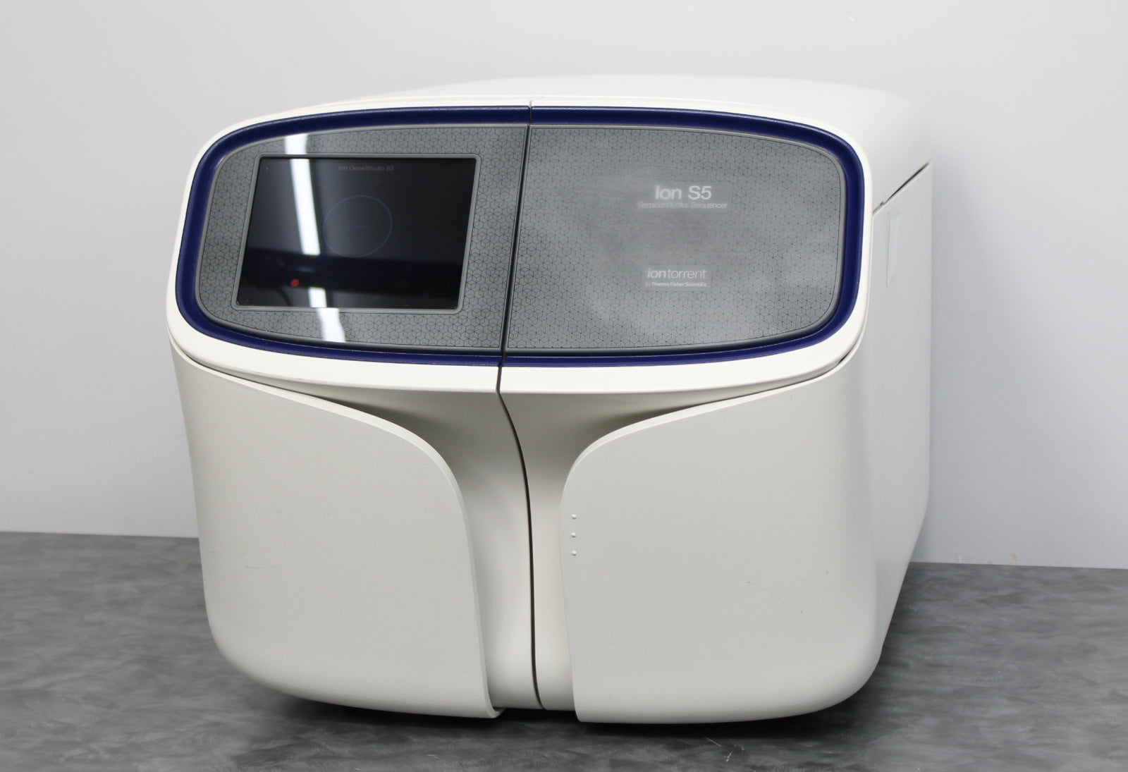 Thermo Ion Torrent GeneStudio S5 Semiconductor Sequencer Model 7727 A2