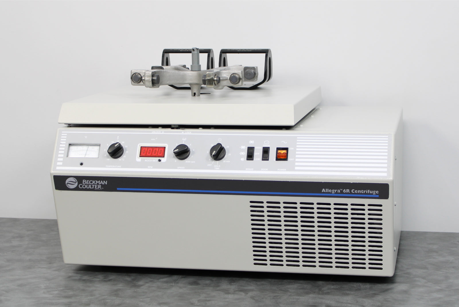 Allegra 6R Refrigerated Benchtop Centrifuge with GH-3.8A Rotor