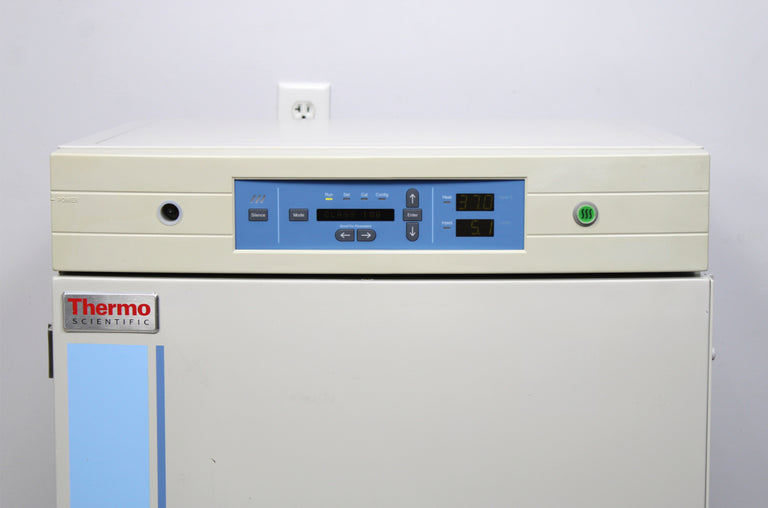 Thermo Scientific 370 Forma Steri-Cycle CO2 Incubator with Shelves and Cart