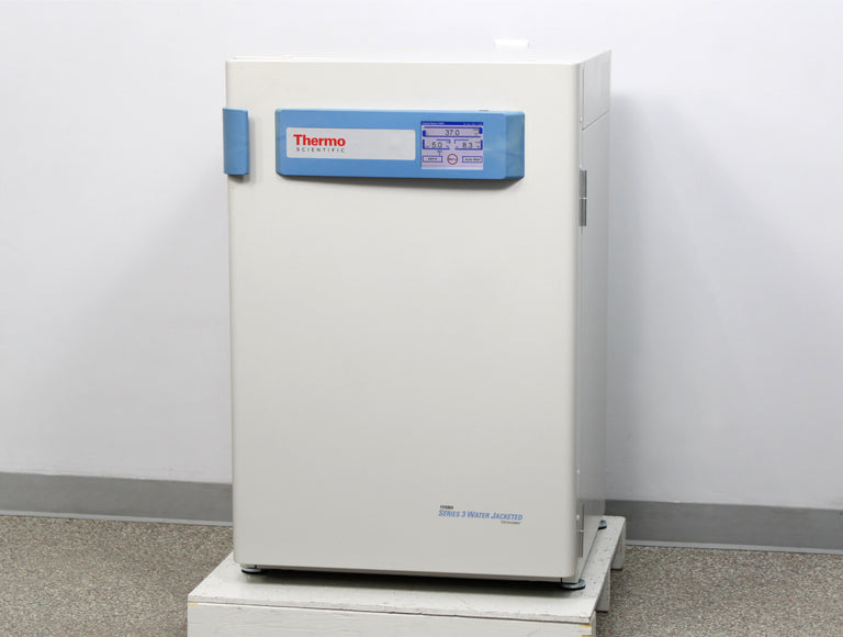 Thermo Scientific 4140 Forma Series 3 Water Jacketed CO2 Incubator and 3 Shelves