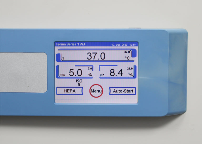 Thermo Scientific 4140 Forma Series 3 Water Jacketed CO2 Incubator and 3 Shelves