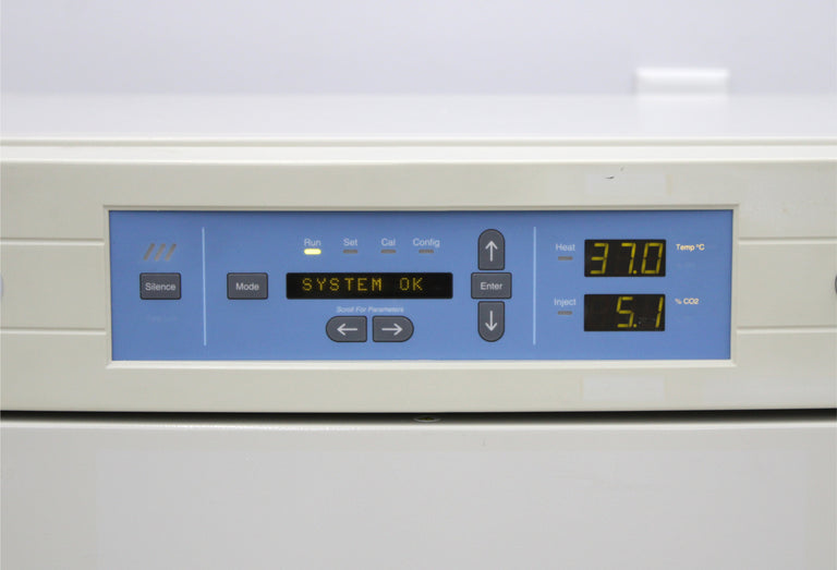 Thermo Scientific 370 Forma Steri-Cycle CO2 Incubator with 3 Shelves