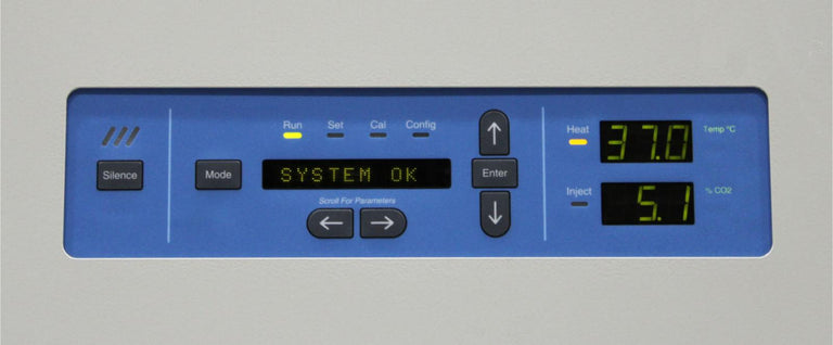 Thermo Scientific 3950 Reach-In CO2 Incubator with 3 Shelves