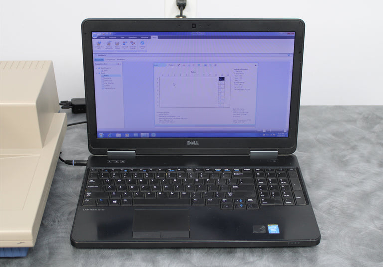 Molecular Devices SpectraMax M3 Multi-Mode Microplate Reader and Laptop