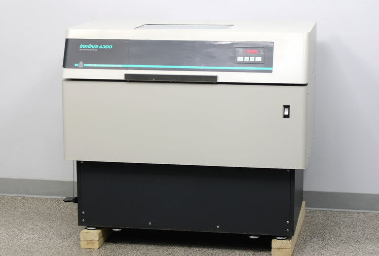 New Brunswick Scientific Innova 4300 M1193-0100 Orbital Floor Incubator Shaker