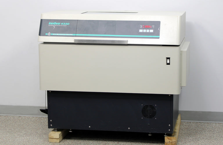 New Brunswick Scientific Innova 4330 M1193-1010 Refrigerated Incubator Shaker