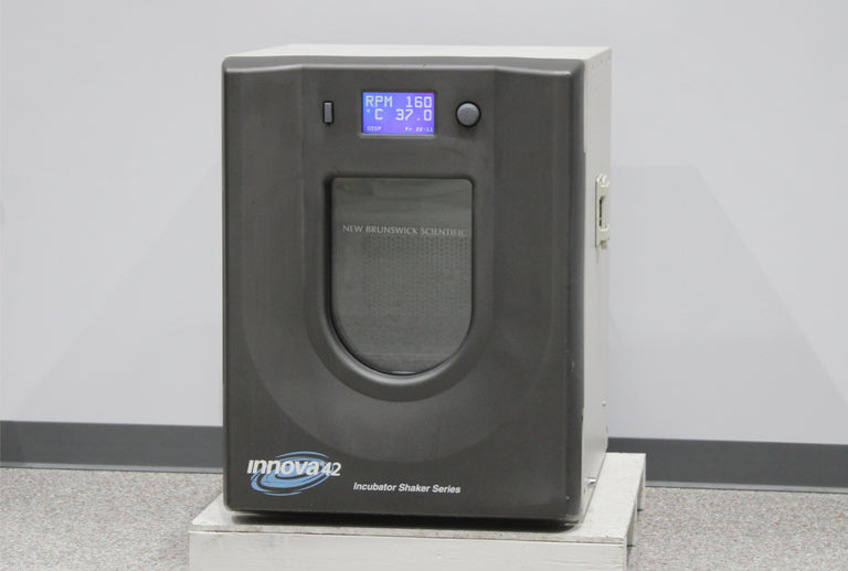 New Brunswick Innova 42R M1335-0004 Refrigerated Incubator Shaker 120V