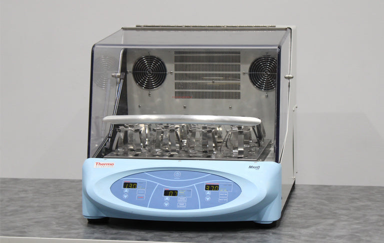 Thermo Scientific MaxQ 4000 SHKE4000-5 4330 Benchtop Incubator Shaker 120V