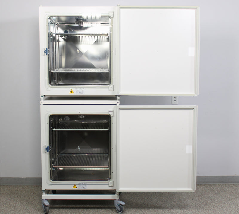Thermo Scientific HERAcell 150i/240i Stacked CO2 Incubators Door Open