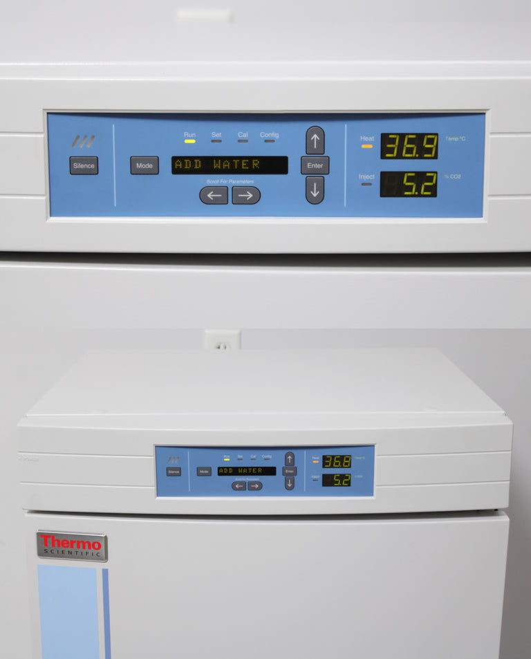 Thermo Scientific Forma 3110 Series II Water Jacket CO2 Incubator w/ 4 Shelves
