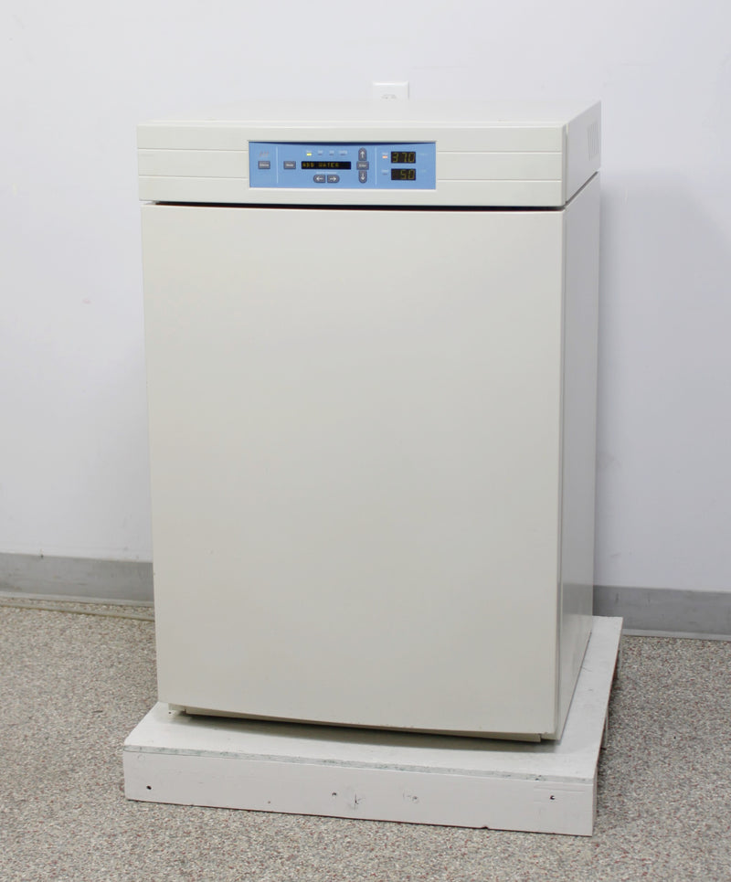 Thermo Forma 3110 Series II Water Jacket Stainless Steel CO2 Incubator & Shelves