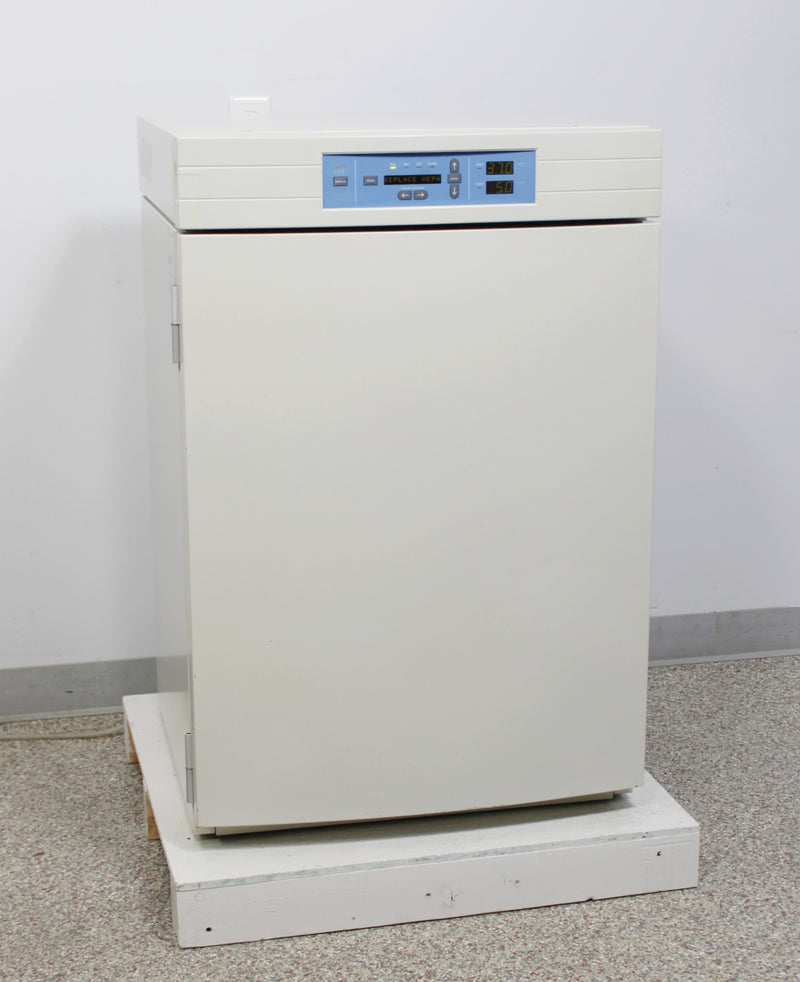 Thermo Forma 3110 Series II Water Jacket Stainless Steel CO2 Incubator & Shelves