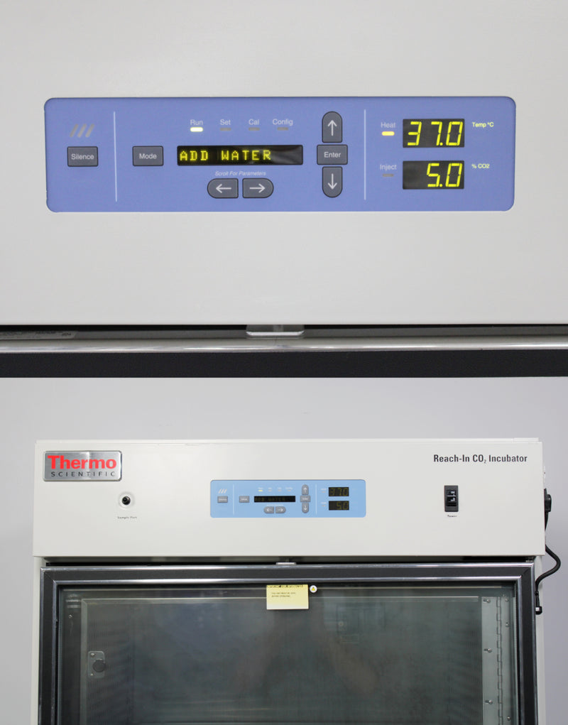 Thermo Scientific 3950 Reach-In CO2 Incubator w/ 5 Inner Shelf Doors & 4 Shelves
