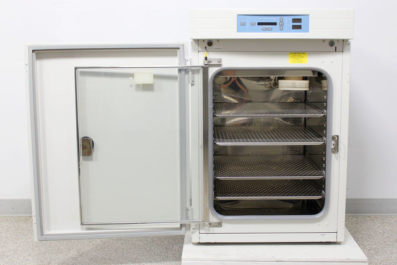 Thermo Scientific 3110 Forma Series II Water Jacket CO2 Incubator door open