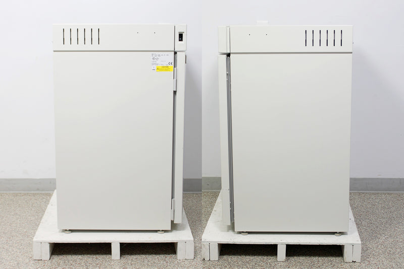 Thermo Scientific 3110 Forma Series II Water Jacket CO2 Incubator side panels