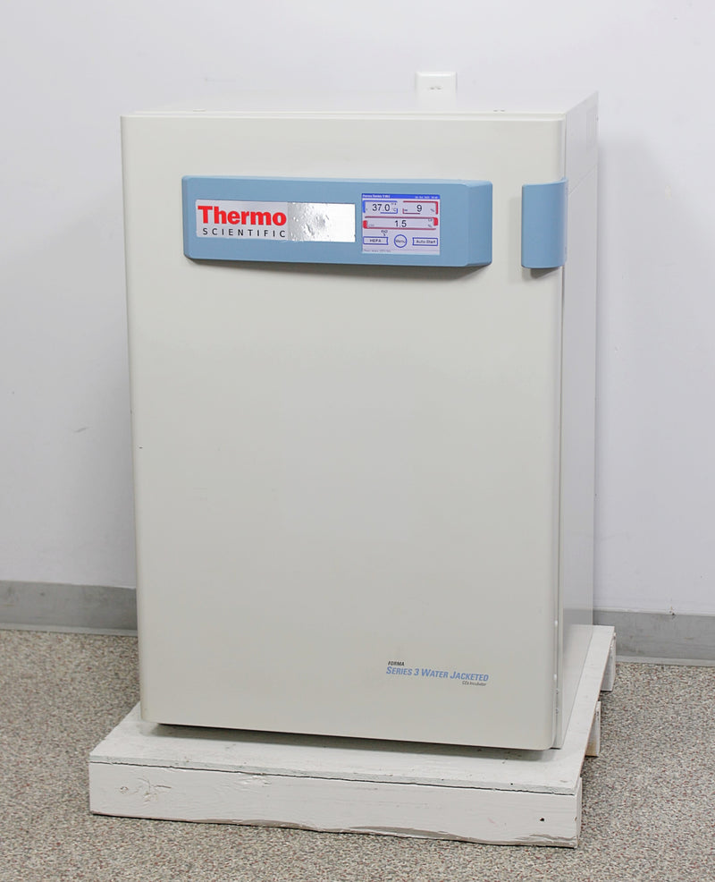 Thermo Scientific 4110 Forma Series 3 Water Jacketed CO2 Incubator w/ 3 Shelves