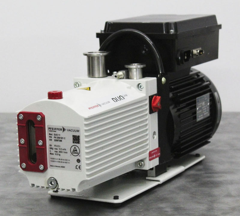 Pfeiffer D-35614 Asslar  Vacuum Pump Duo11 For Parts or Rebuild