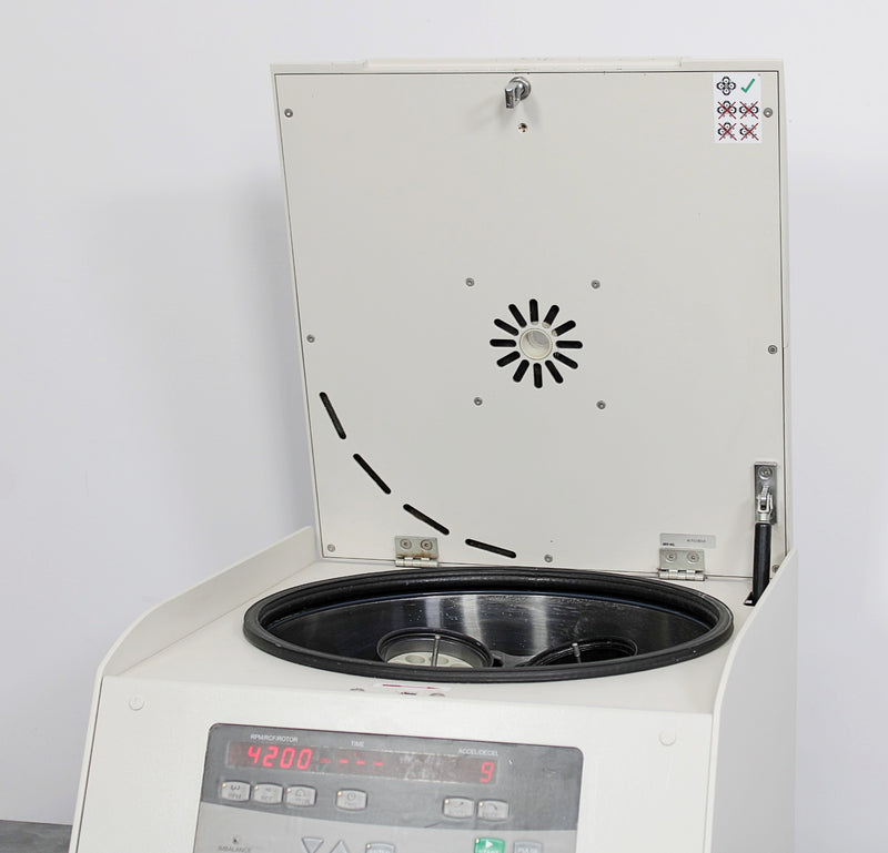 Beckman Coulter Allegra X-30 Benchtop Centrifuge B06314 with SX4400 Swing Rotor