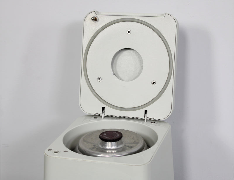 Eppendorf 5415C Benchtop Microcentrifuge 5415 w/ F-45-18-11 Rotor and Lid