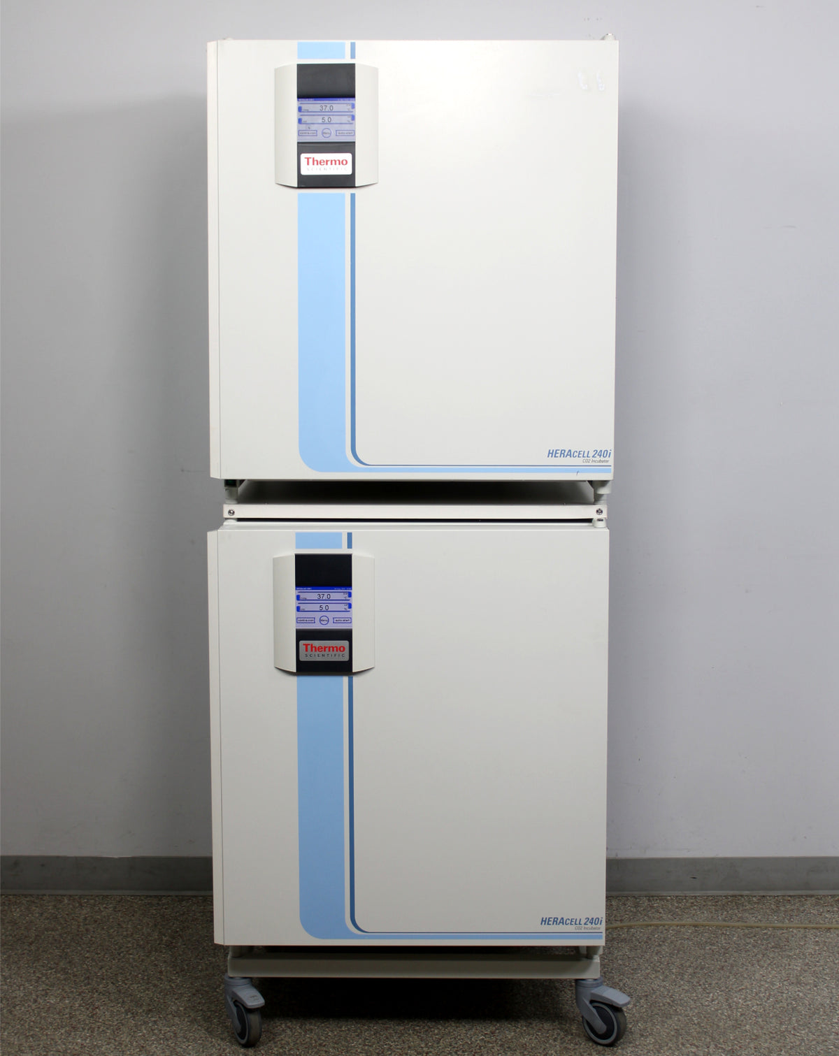 Thermo Scientific HERAcell 240i Stacked CO2 Incubators