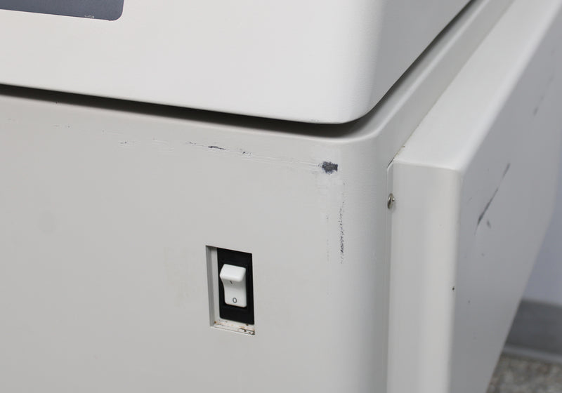 New Brunswick Scientific Innova 4330 Refrigerated Incubator Shaker M1193-1010