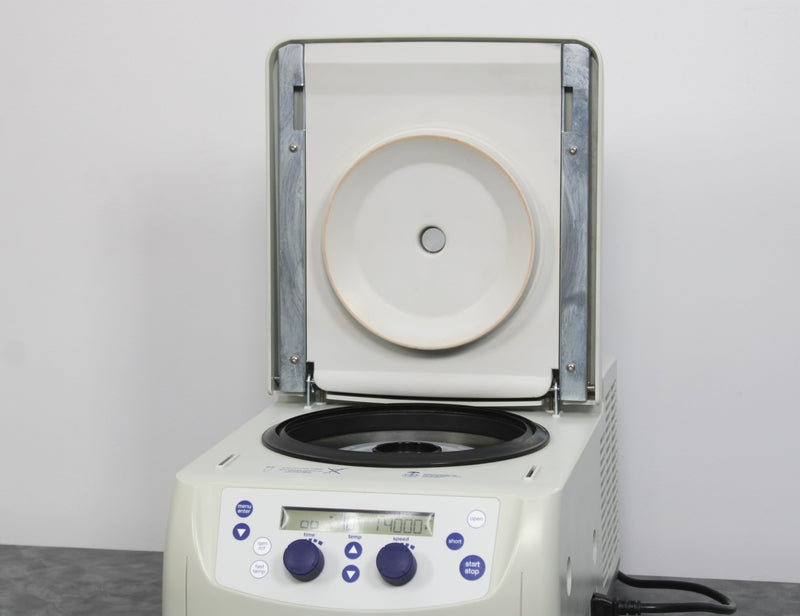 Eppendorf 5427R Refrigerated Microcentrifuge with F-45-30-11 Fixed-Angle Rotor