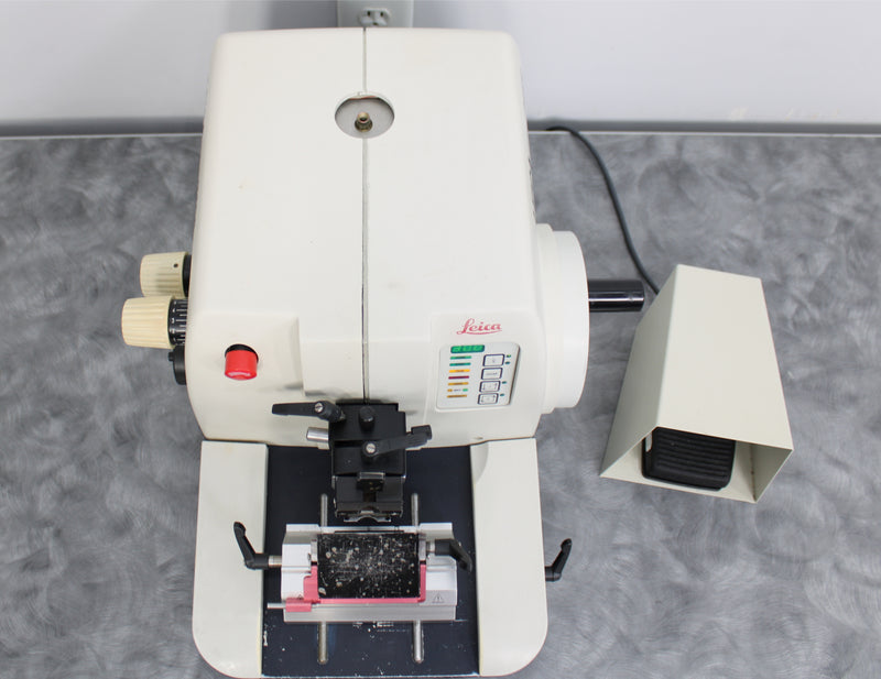 Leica RM2155 Motorized Rotary Microtome 050231619 w/ Blade Holder & Foot Switch