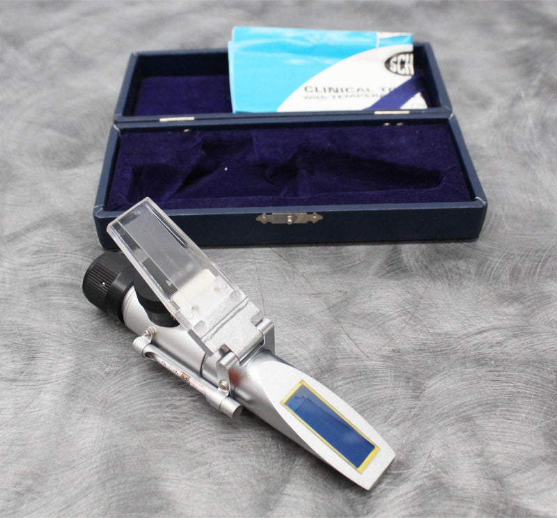 Schuco 5711-2021 Clinical Refractometer with Hard Carrying Case