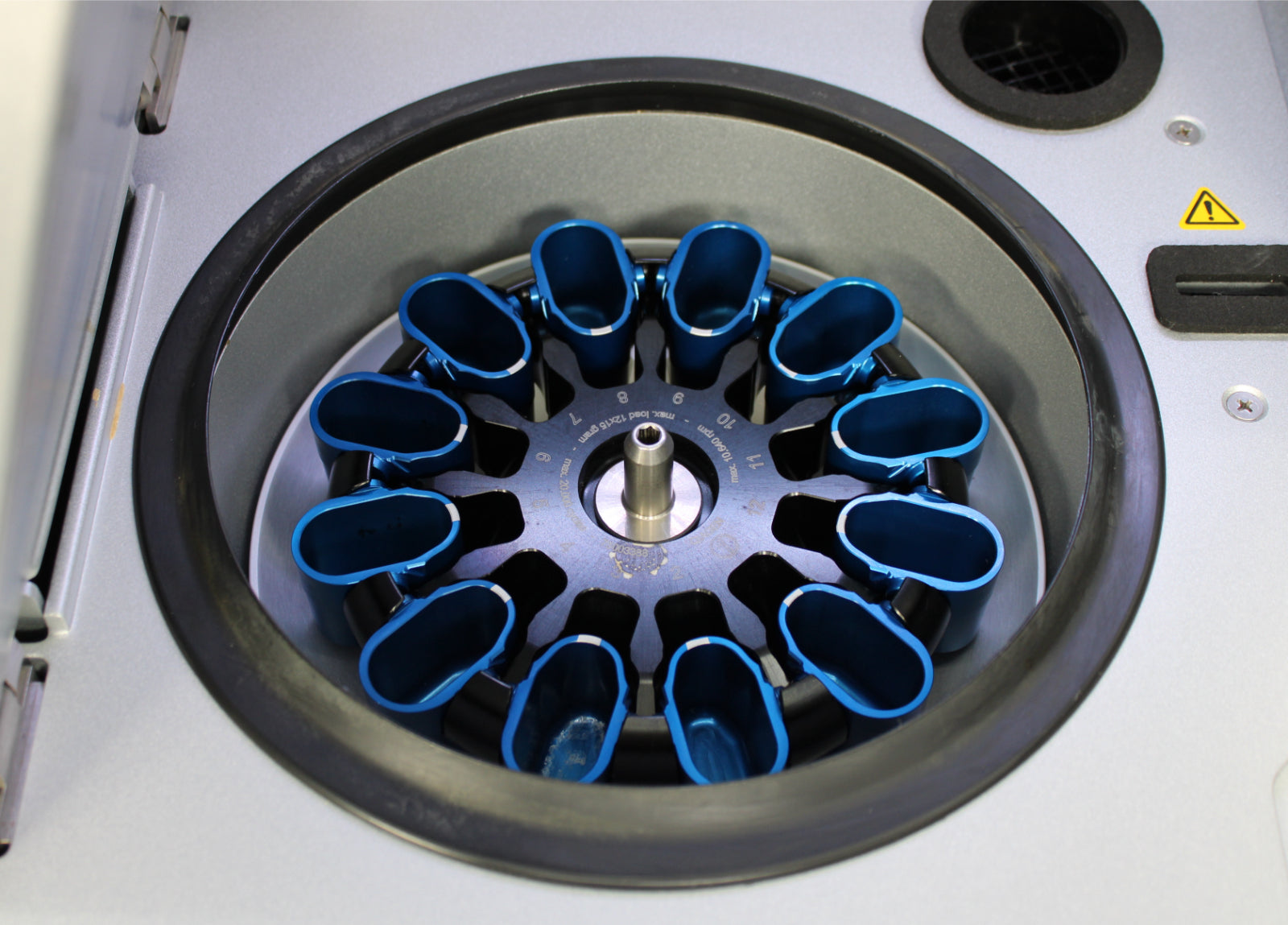 Qiagen QIAcube Connect: Nucleic Acid Purification