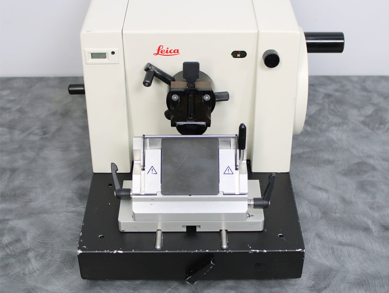 Leica 2030 Biocut Manual Microtome 039909034 with Blade Holder