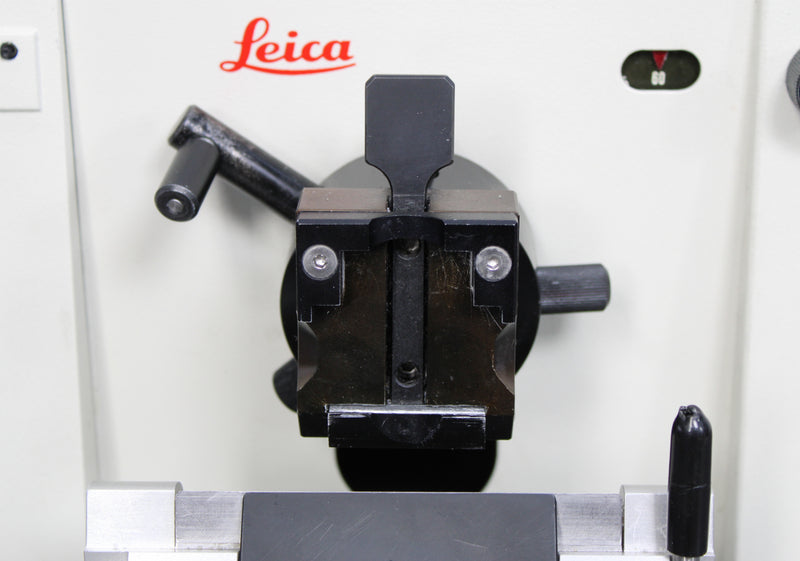 Leica 2030 Biocut Manual Microtome 039909034 with Blade Holder