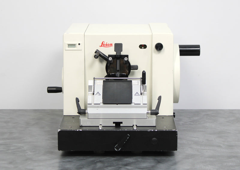 Leica 2030 Biocut Manual Microtome 039909034 with Blade Holder