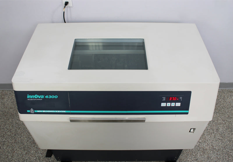 New Brunswick Scientific Innova 4300 M1193-0000 Orbital Floor Incubator Shaker