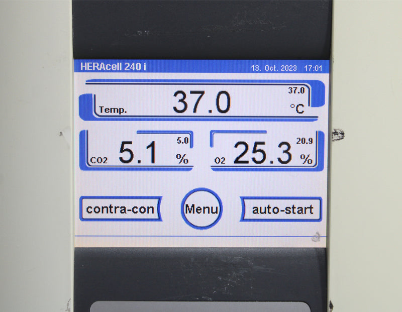 Thermo Scientific HERAcell 240i Copper Lined CO2 Incubator 51029843 w/ 4 Shelves