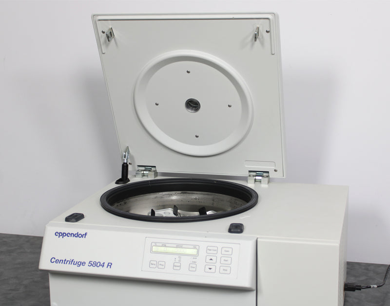 Eppendorf 5804R Refrigerated Benchtop Centrifuge w/ A-4-44 Rotor & Buckets