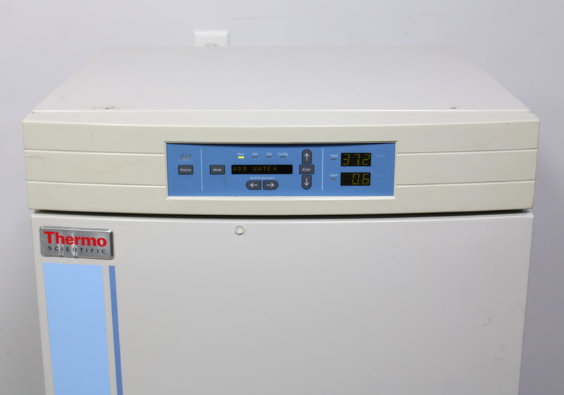 Thermo Scientific Forma 3130 Series II Water Jacket CO2 Incubator w/o O2 control