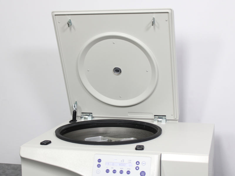 Eppendorf 5810R Refrigerated Benchtop Centrifuge 5811F w/ A-4-62 Bucket Rotor