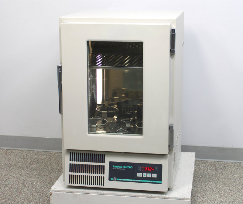 New Brunswick Scientific Innova 4200 Incubator Shaker M1233-0014