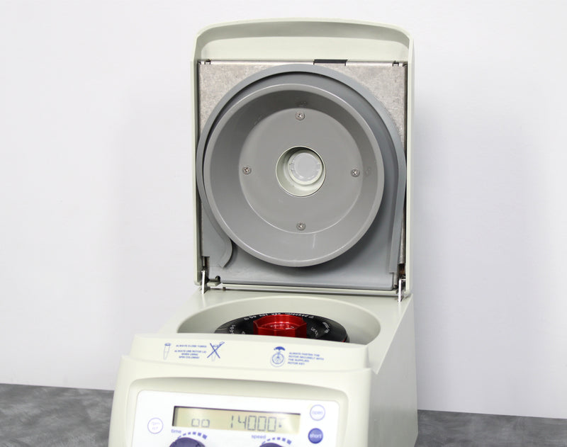 Eppendorf 5418 Benchtop Microcentrifuge lid open
