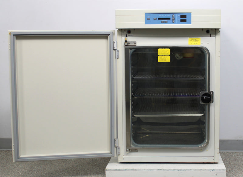 Thermo Forma 3110 Water Jacketed CO2 Incubator Door Open