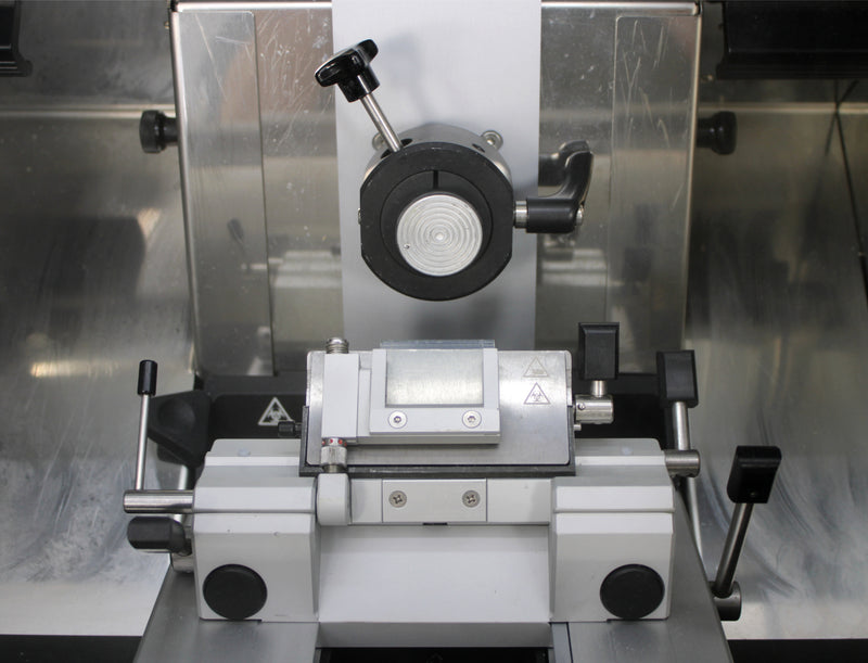 Blade Holder Assembly with Glass Anti-Roll Plate