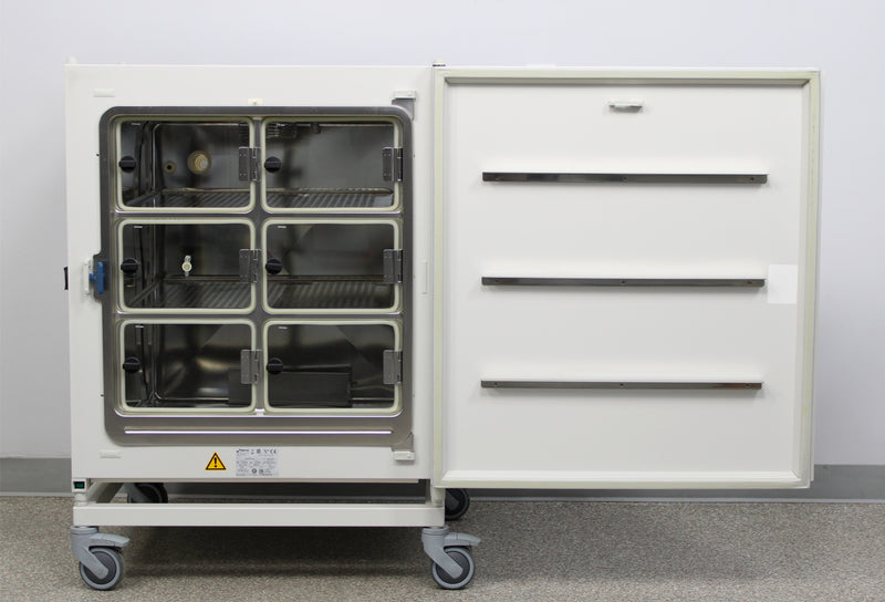 Thermo Scientific HERAcell 240i Stainless Steel Tri-Gas CO2 Incubator 51026556