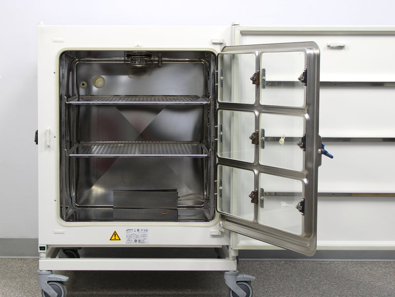 Thermo Scientific HERAcell 240i Stainless Steel Tri-Gas CO2 Incubator 51026556