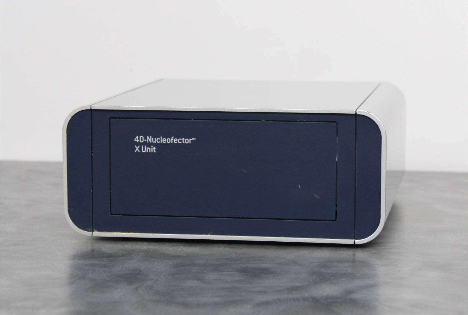 Lonza 4D-Nucleofector Cell Transfection System and X-Unit