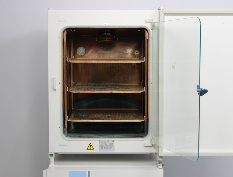 Thermo Scientific HERAcell 150i Stacked CO2 Incubator copper shelves
