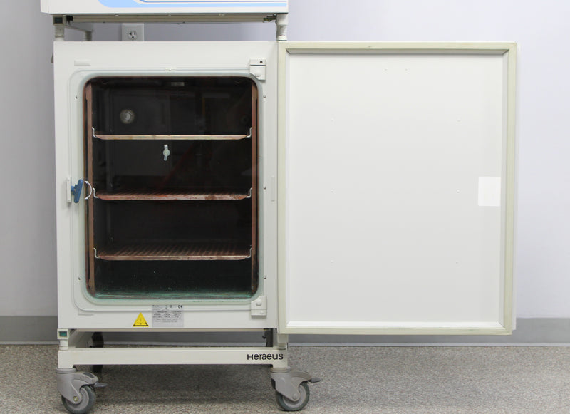 Thermo Scientific HERAcell 150i Stacked CO2 Incubator door open