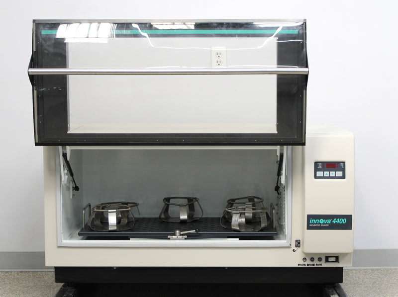 New Brunswick Scientific Innova 4400 Incubator Shaker M1243-0000